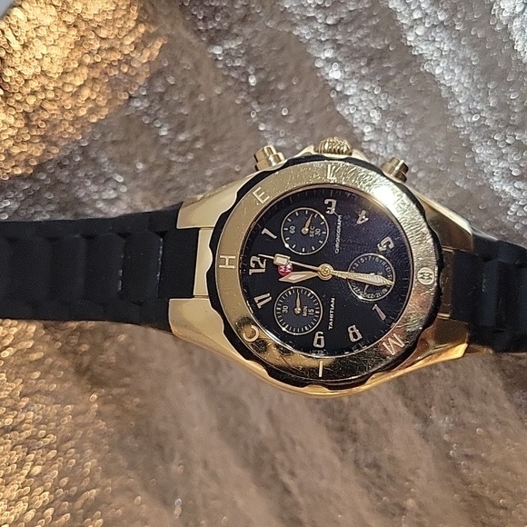 Watch - Picture 2 of 4